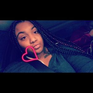 Meet your Posher, Donisha